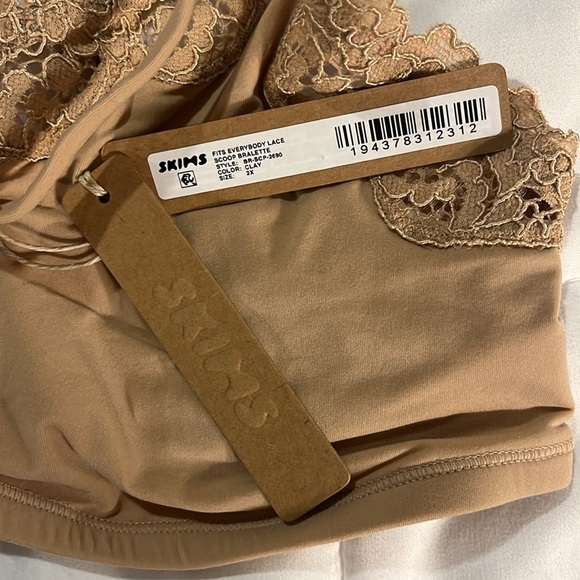 Skims Fits Everybody Corded Lace Scoop Bralette - Picture 2 of 2